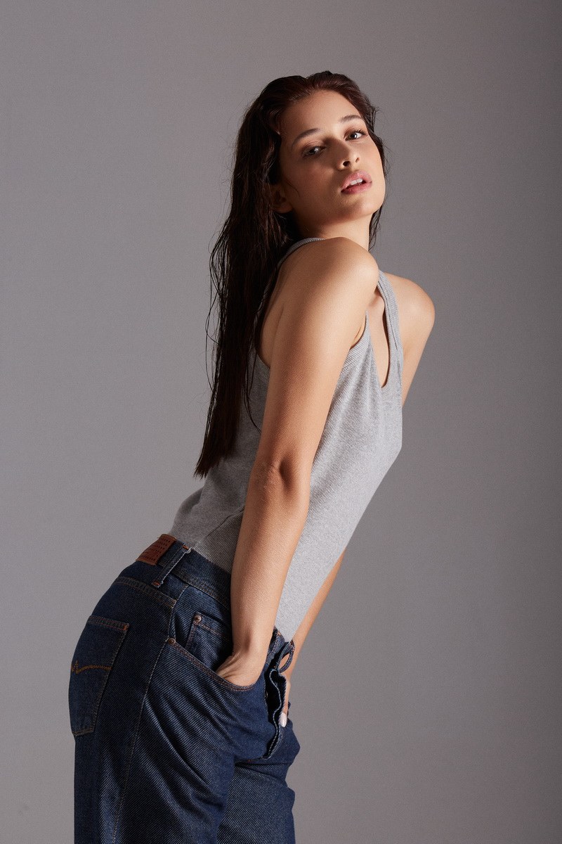 Emily V, foto 45