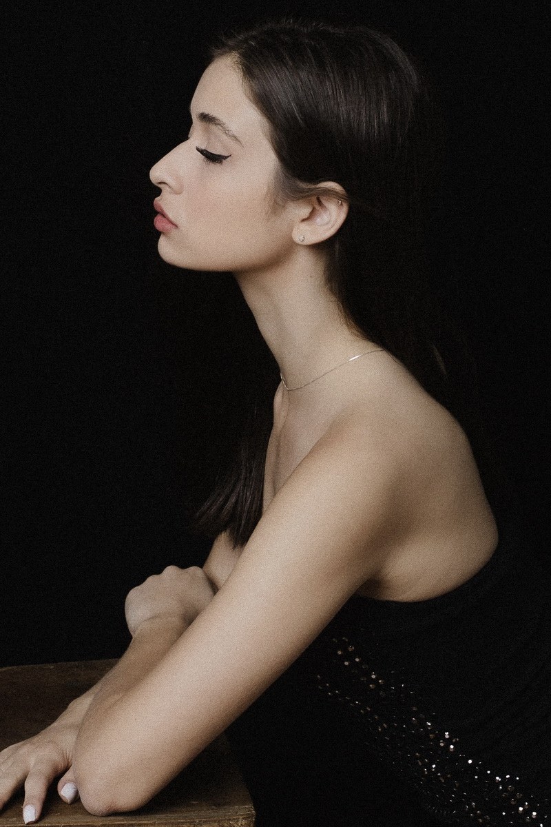 Emily V, foto 49